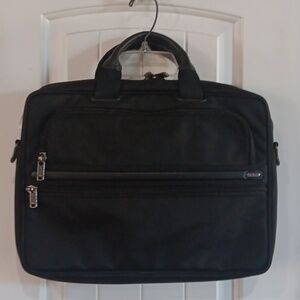 Tumi Black Laptop Bag Sans Strap Unisex